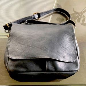 BASS VINTAGE LEATHER CROSSBODY BAG
